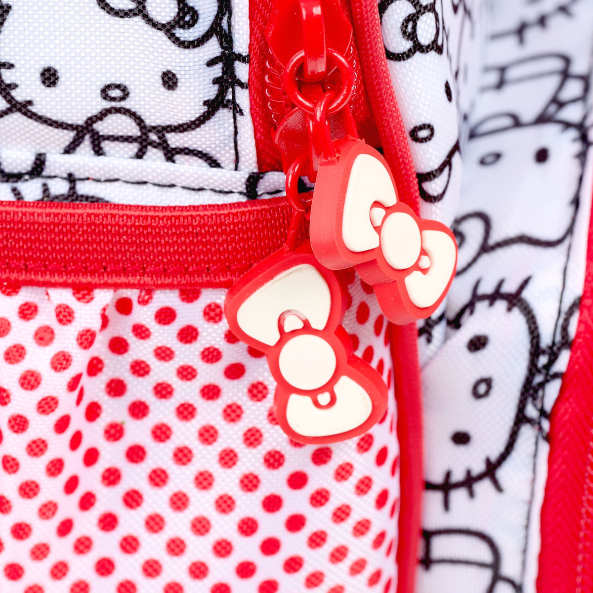 hello-kitty-classic-backpack-cooler-x8 00027925-Z.jpg