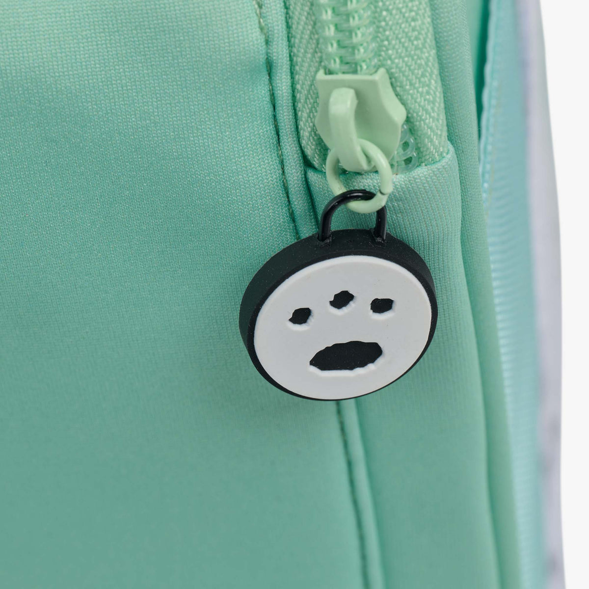 pochaccotm-slim-lunch-cooler-bag-r2 00028031-Z.jpg