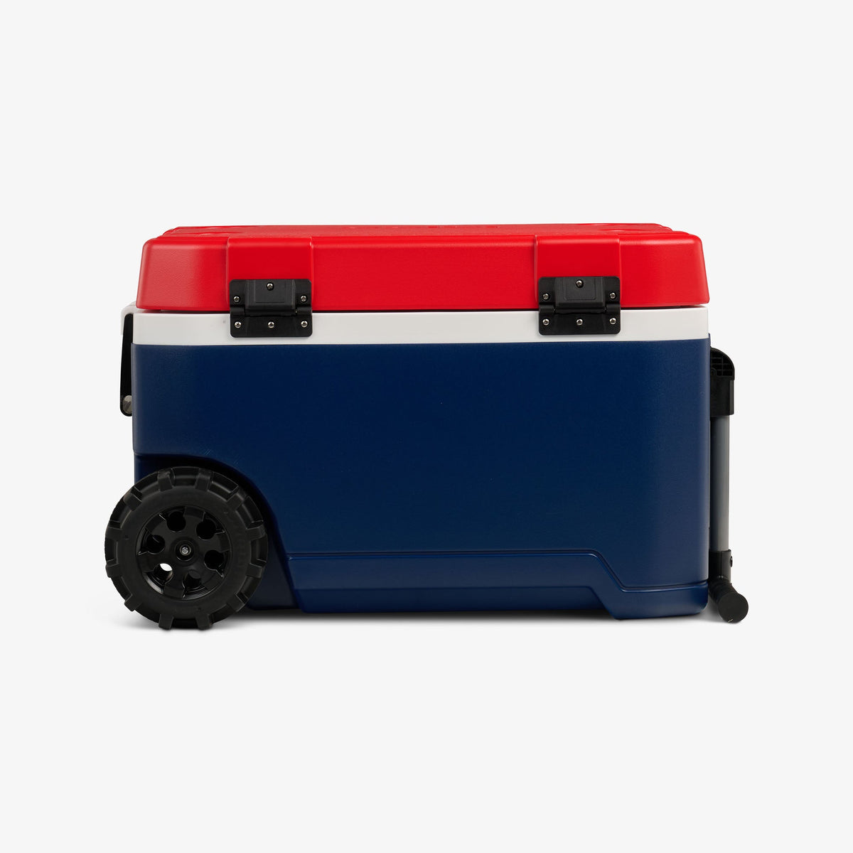 trailmate-75-qt-roller-cooler-p7 00035111-BK.jpg