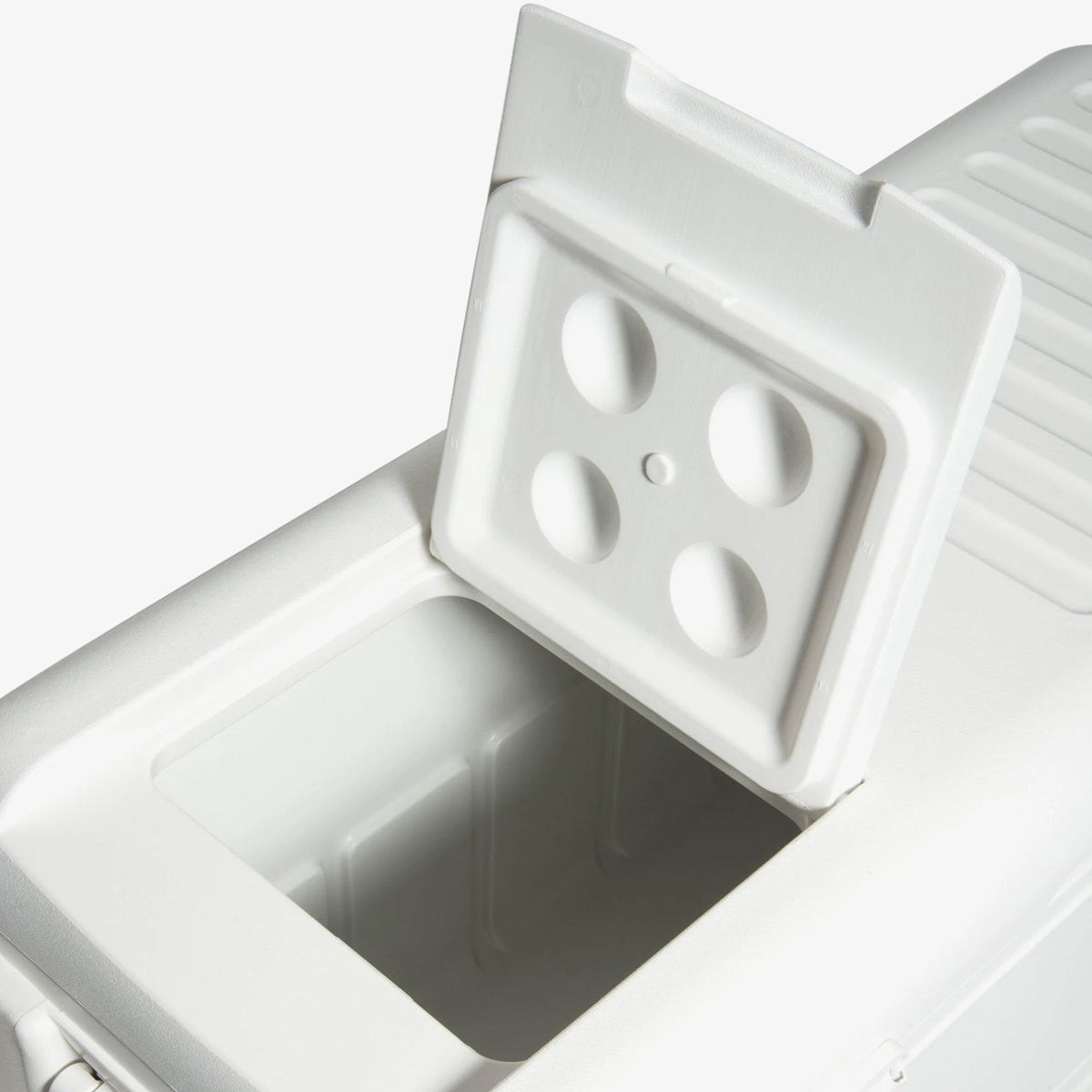 quick-and-cool-150-qt-cooler-m5 00044363-quick-and-cool-150-qt-cooler-cu-open-hatch_2c6197ae-88fc-4867-ad4f-5e48e4b855e0.jpg