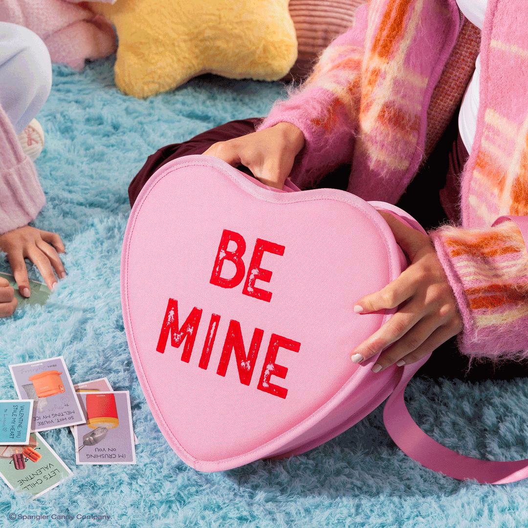 sweethearts-candies-be-mine-cooler-bag-o9 Sweethearts_NATIVE_PDP_Novelty-Tote_GIF.gif